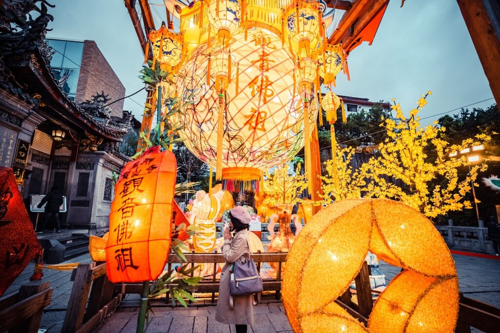 woman, lanterns, chinese lanterns, paper lanterns, lighting, illuminated, taiwan, taipei, prayer, lunar new year, taiwan, taiwan, taiwan, taiwan, taiwan, taipei, taipei